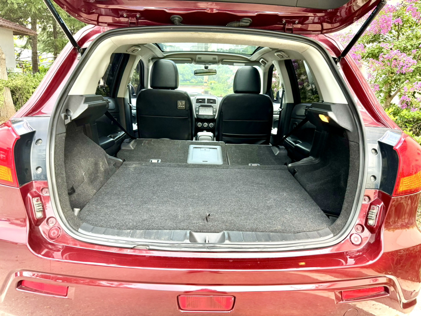 Used Mitsubishi ASX 2012 2.0 LUXURY Two-Wheel Drive with Navigation
