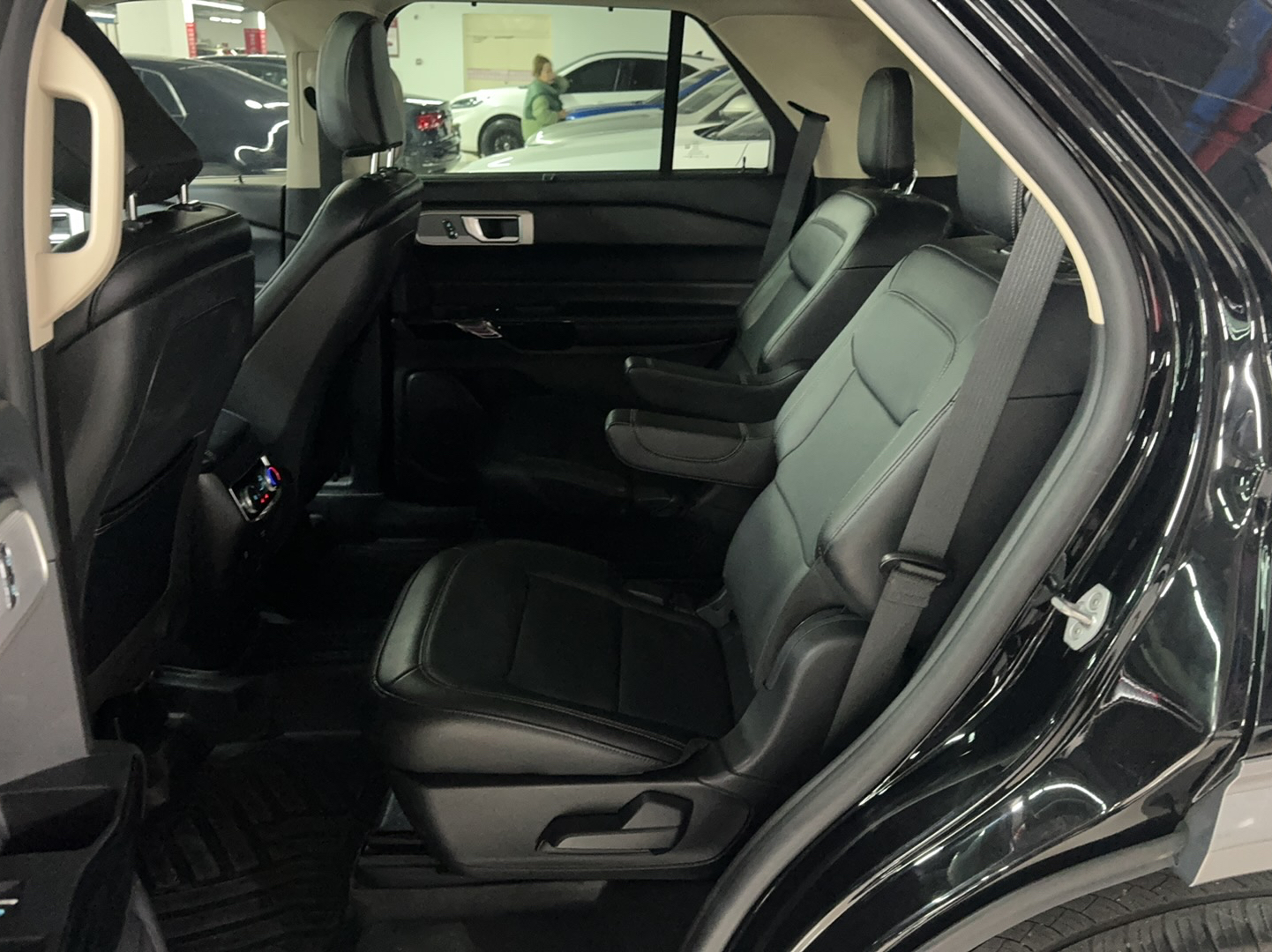 Used Ford Explorer 2020 EcoBoost 285 4x4 Titanium Edition 6 Seats