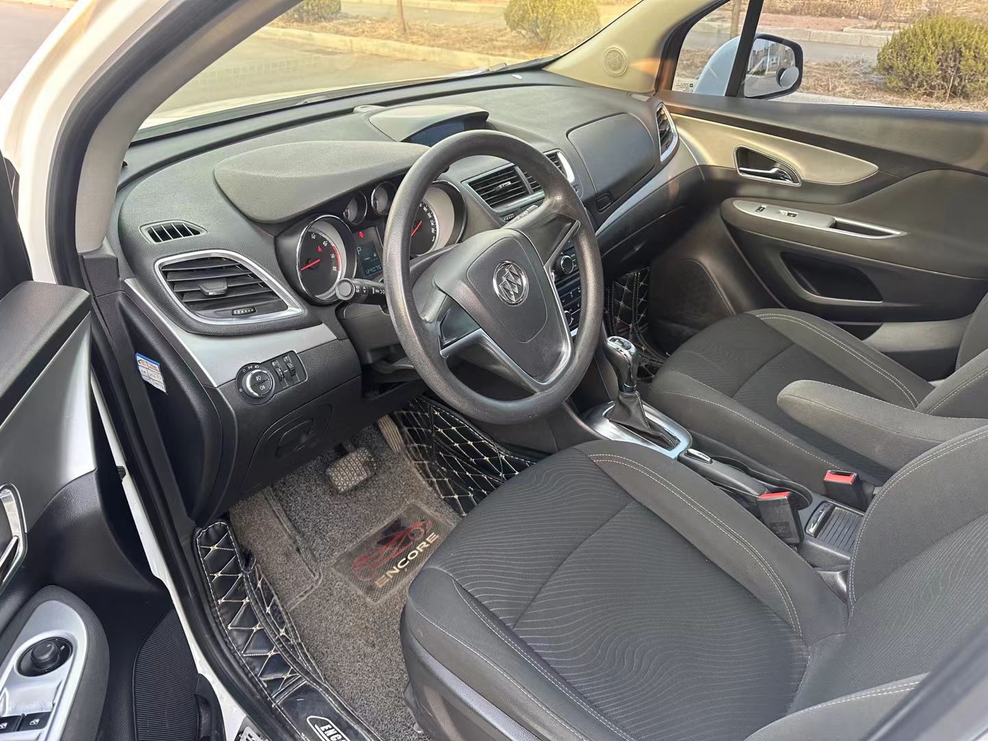 Used Buick Encore 2013 1.4T Automatic Two-Wheel Drive Elite Model Interior 2