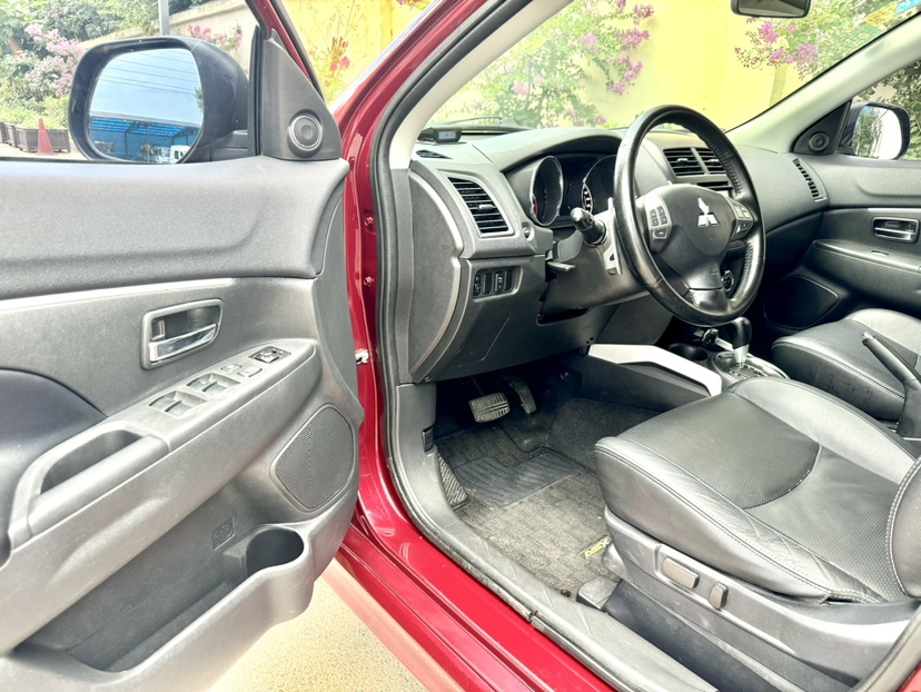 Used Mitsubishi ASX 2012 2.0 LUXURY Two-Wheel Drive with Navigation
