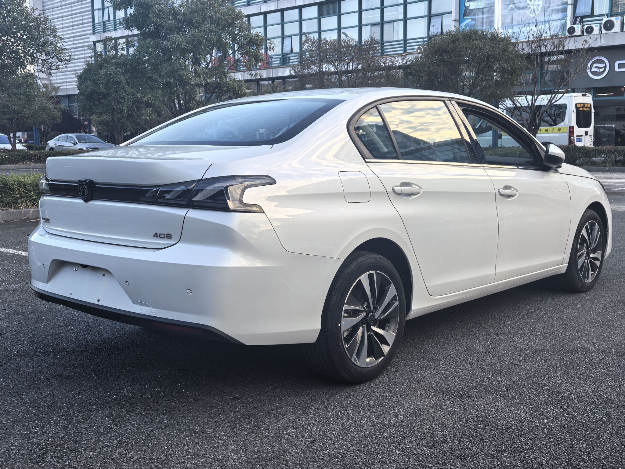 Used Peugeot 408 2022 1.6T Light-Chasing Edition
