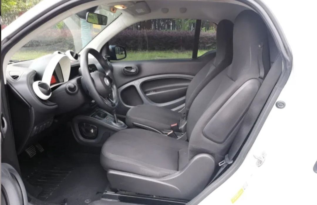 Used smart fortwo 2015 1.0L 52 kW hardtop Dynamic version