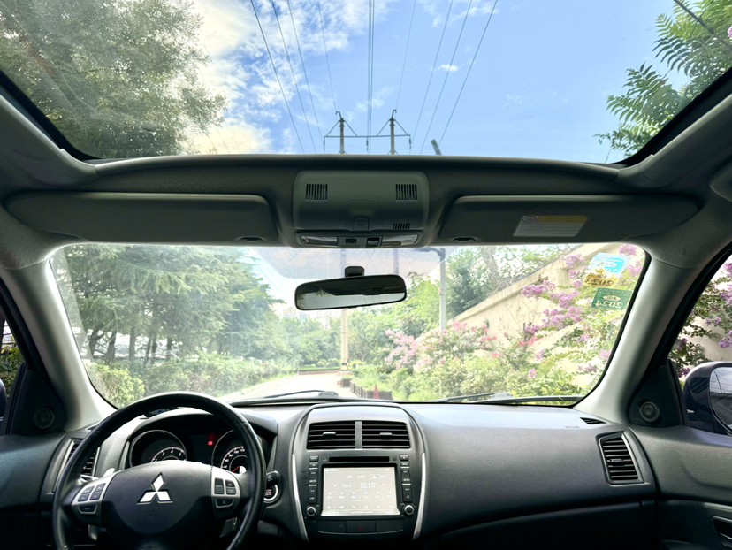 Used Mitsubishi ASX 2012 2.0 LUXURY Two-Wheel Drive with Navigation
