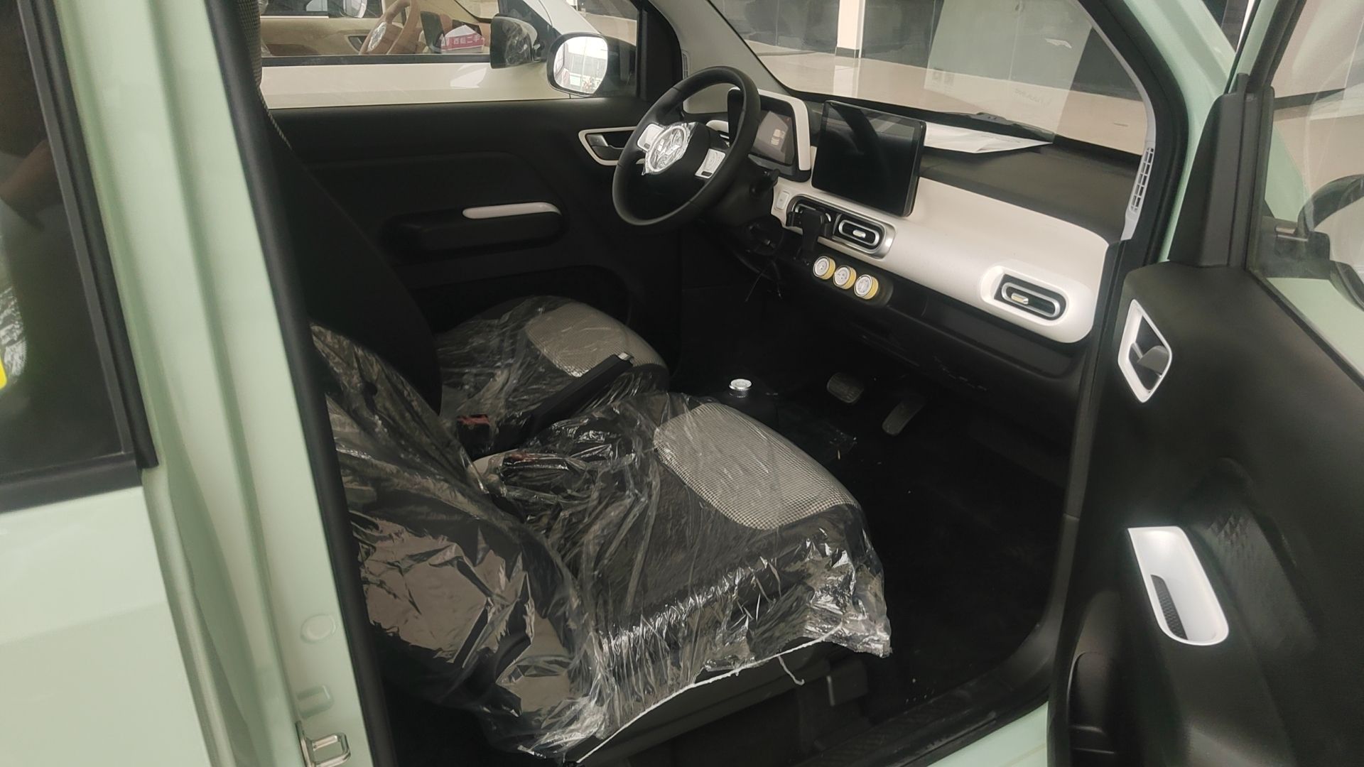 Used Wuling Hongguang MINIEV 2024 3rd Generation 215km Youth Edition