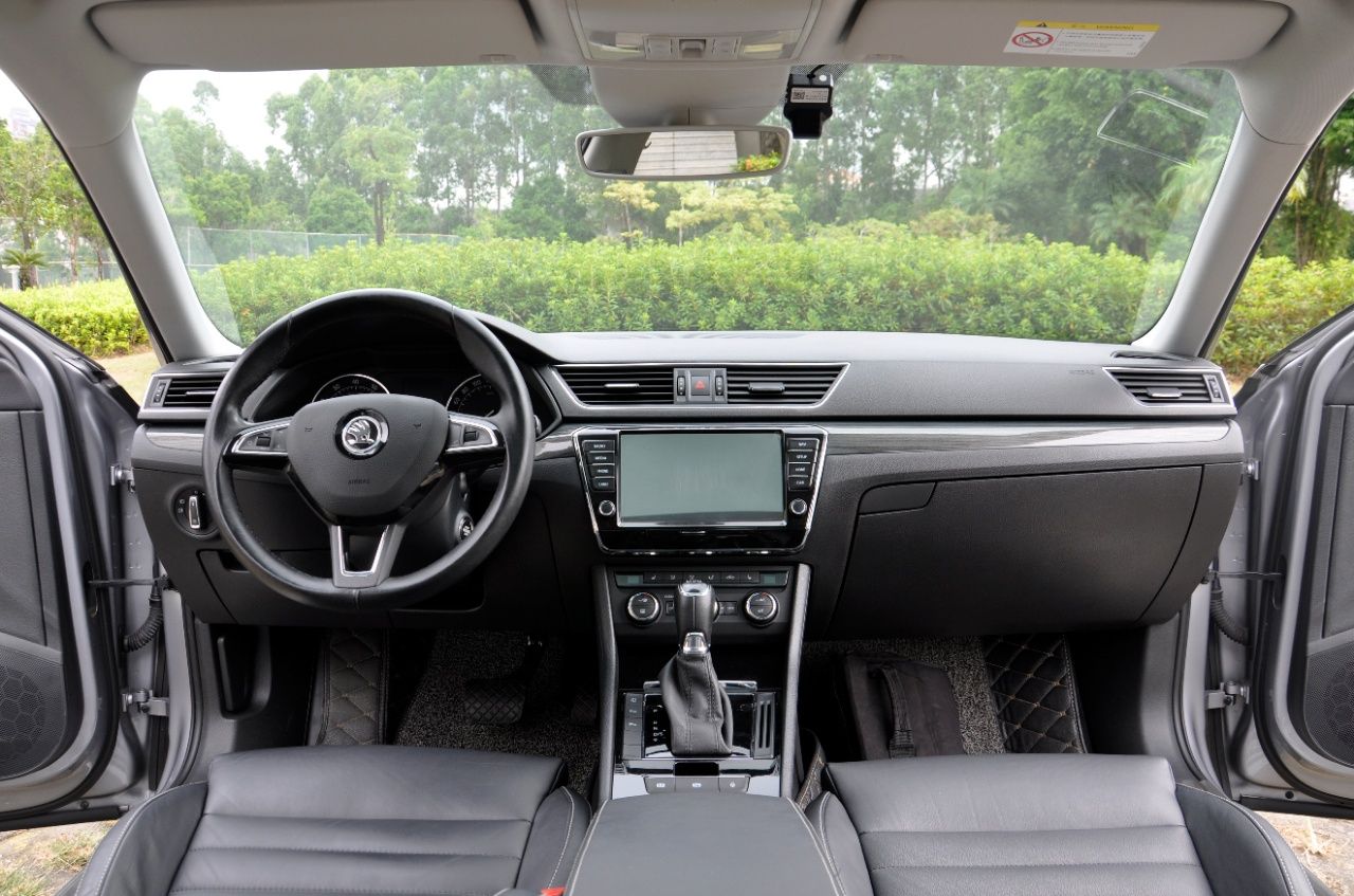 Used Skoda Superb 2016 TSI330 DSG Smart Drive Edition
