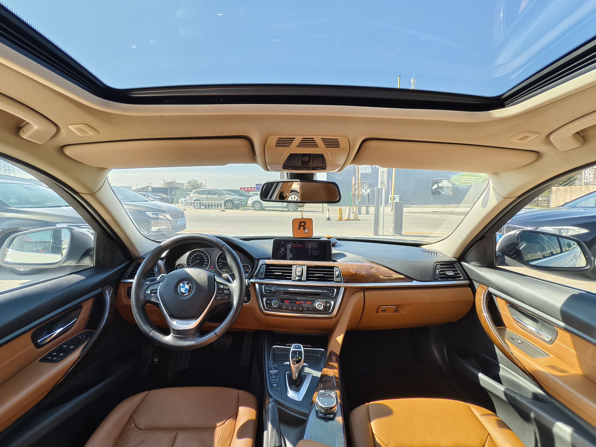 Used BMW 3 Series 2014 320Li Luxury Design Package
