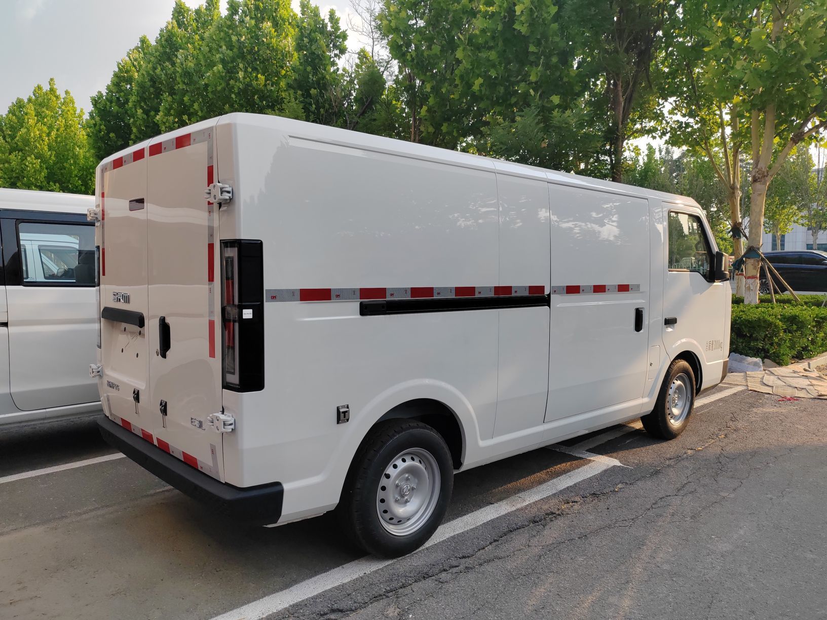 Used SRM New Energy E3L 2024 Custom Luxury Model