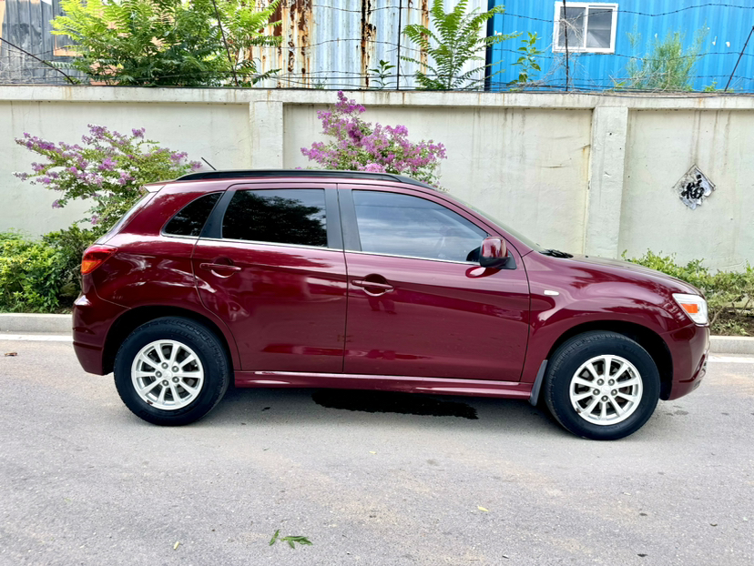 Used Mitsubishi ASX 2012 2.0 LUXURY Two-Wheel Drive with Navigation
