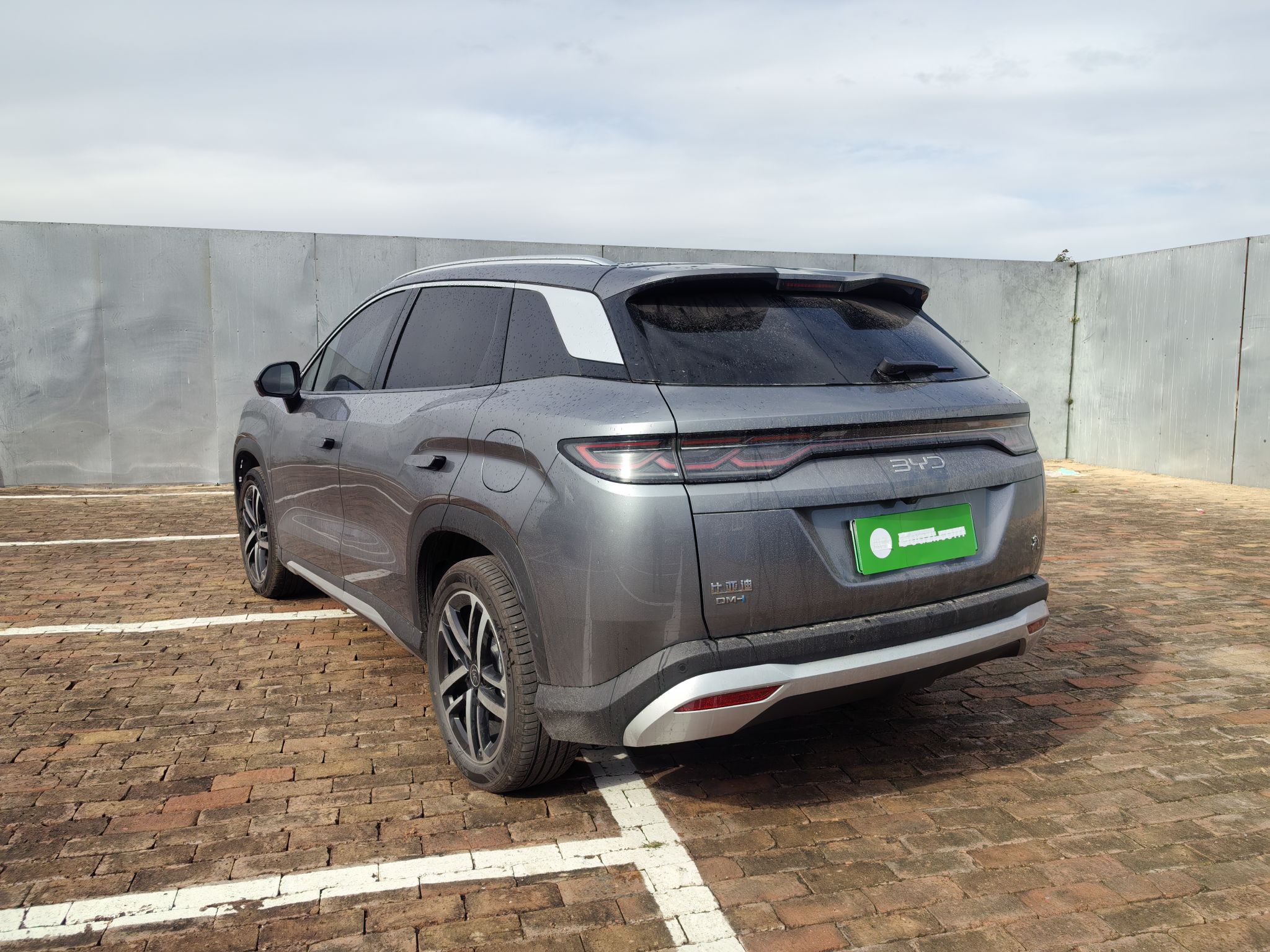 Used BYD Song L DM-i 2024 112 km Leading Edition
