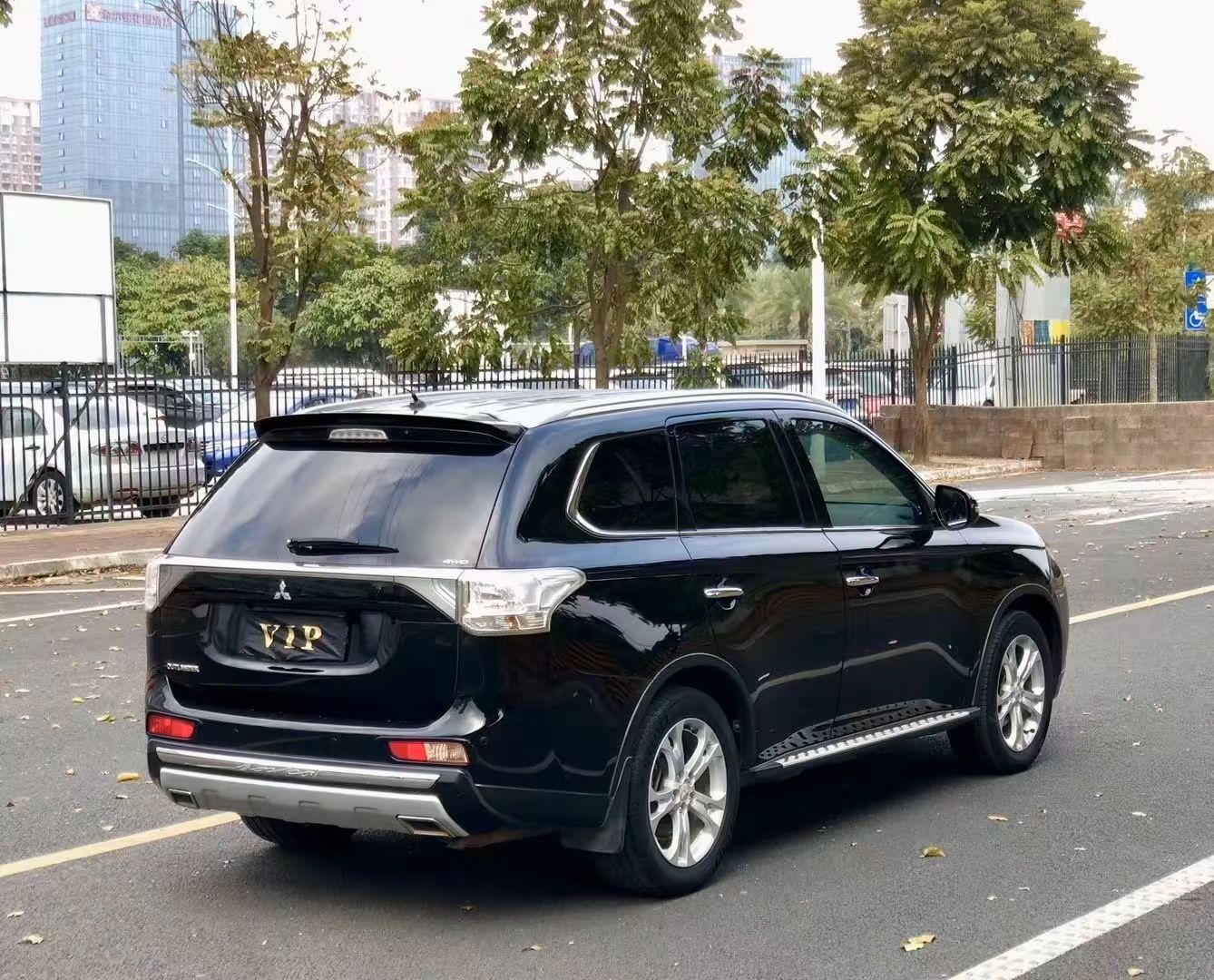 Used Mitsubishi Outlander 2014 2.4L 4x4 Deluxe Value Edition 5 Seats
