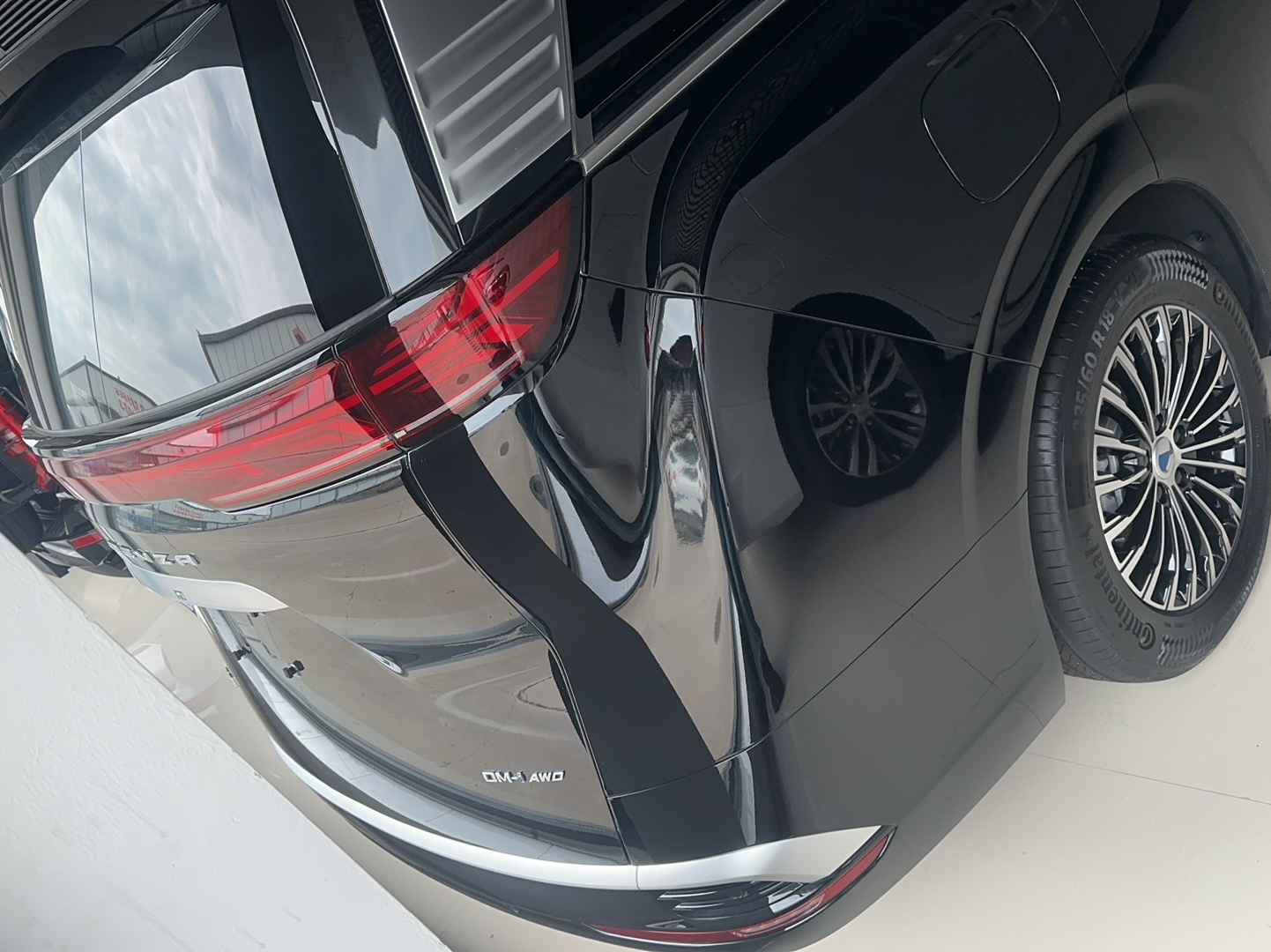 Used Denza D9 2024 DM-i 980 Four-Wheel Drive Prestige Model Exterior 4