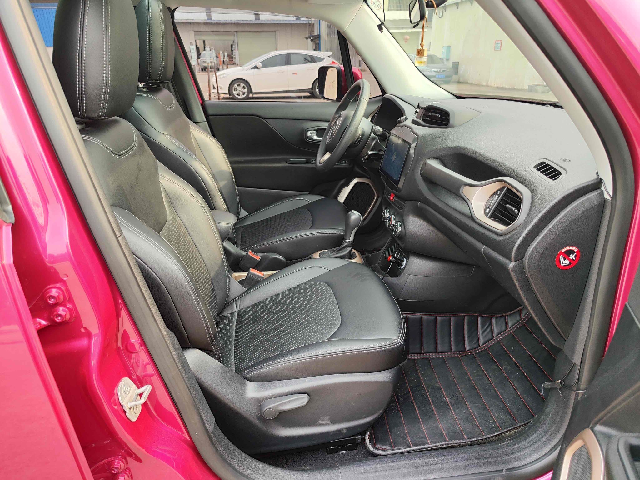 Used Jeep Renegade 2017 180T Automatic High-Energy Version
