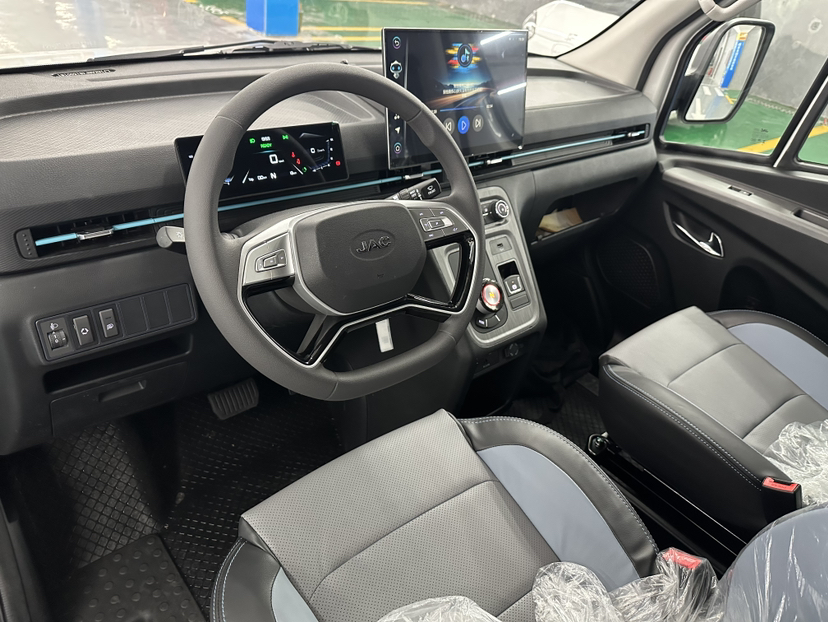 Used JAC Van Baolu 2024 V8 Dream Edition - CATL