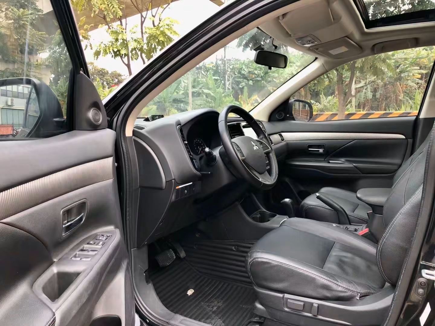 Used Mitsubishi Outlander 2014 2.4L 4x4 Deluxe Value Edition 5 Seats
