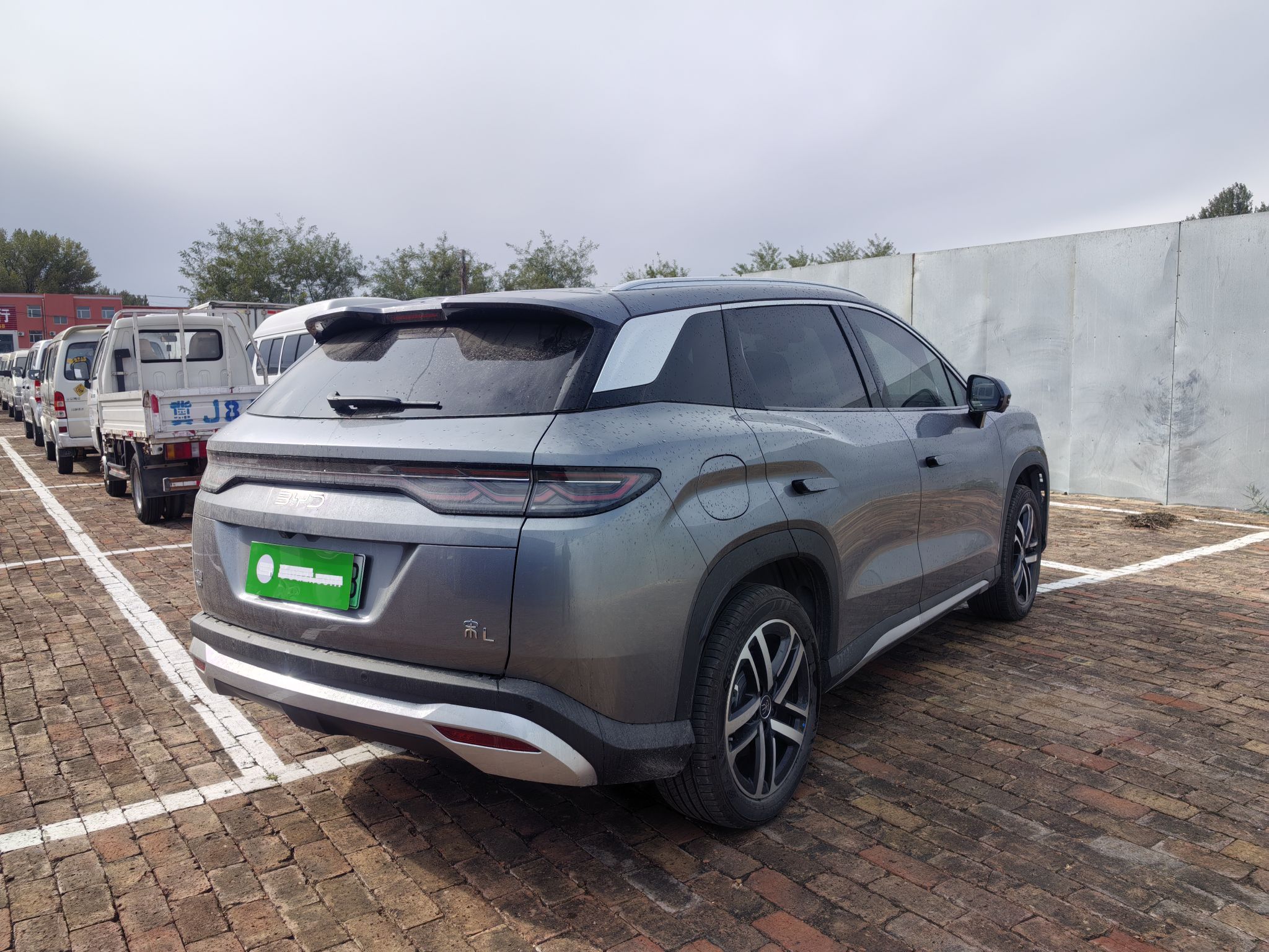 Used BYD Song L DM-i 2024 112 km Leading Edition
