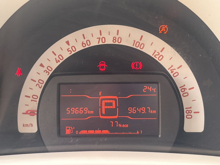 Used smart fortwo 2015 1.0L 52 kW hardtop Dynamic version