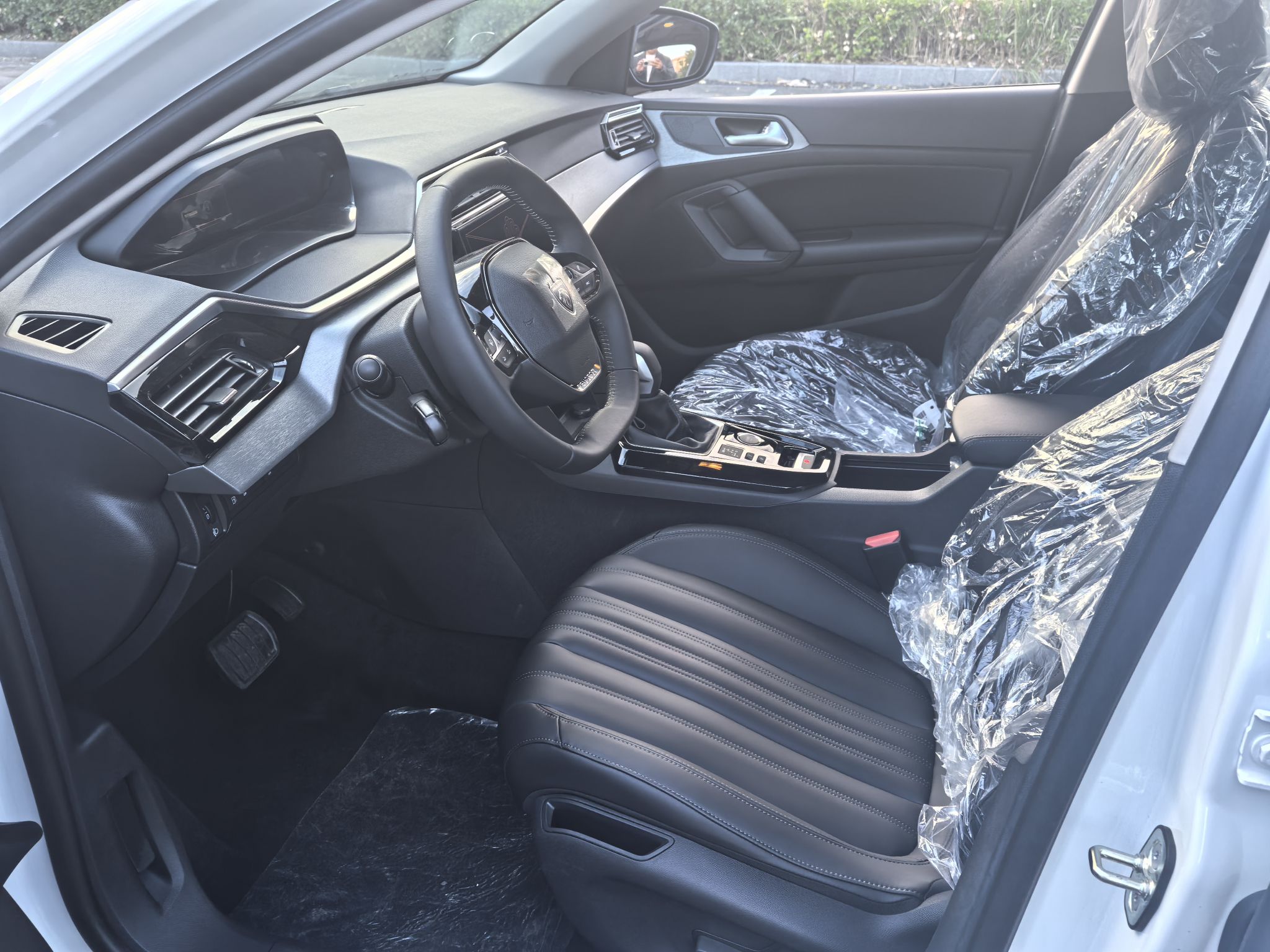 Used Peugeot 408 2022 1.6T Light-Chasing Edition
