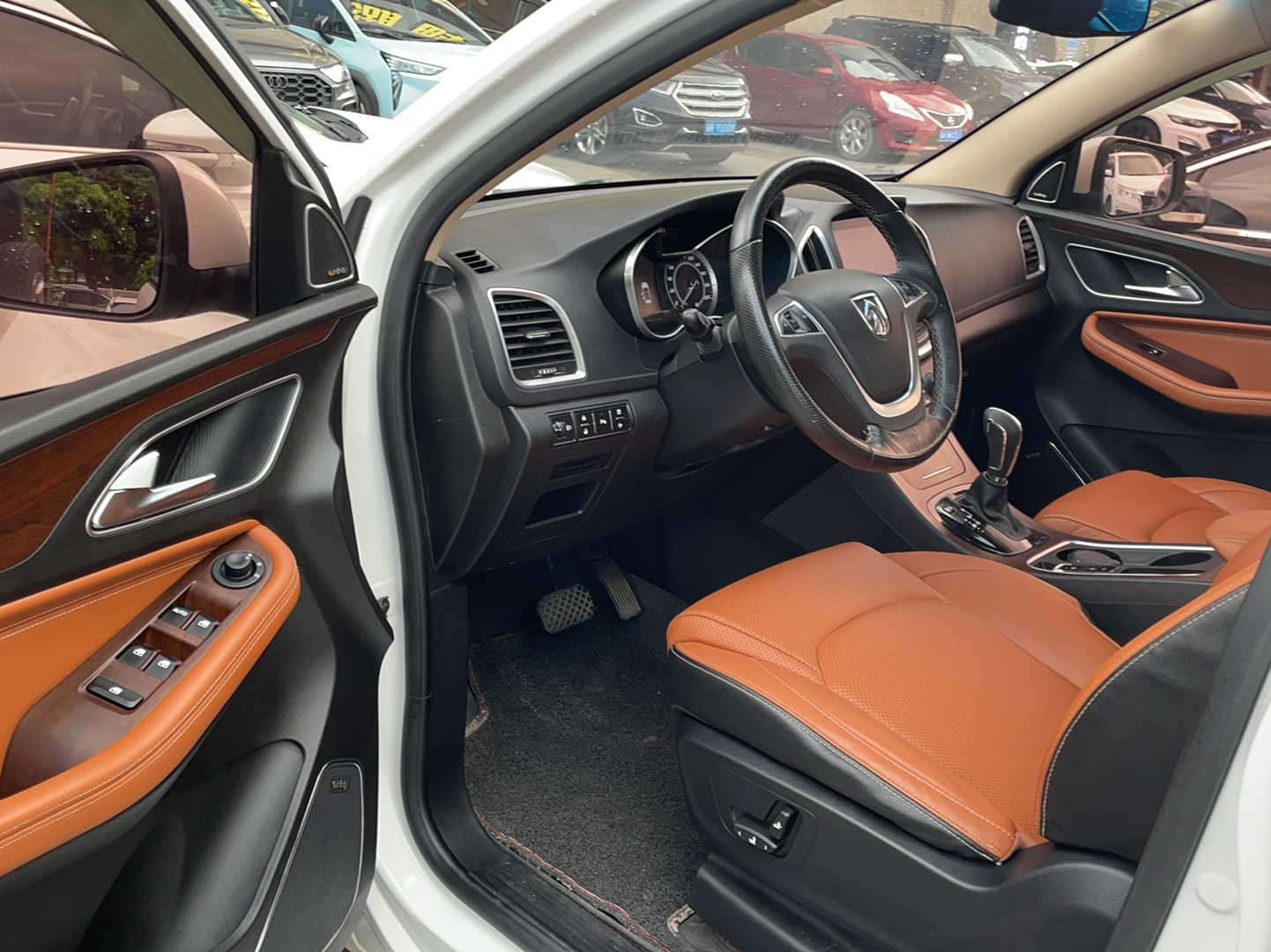 Used Baojun 560 2017 Rhythmic Edition 1.8L iAMT Prestige Model