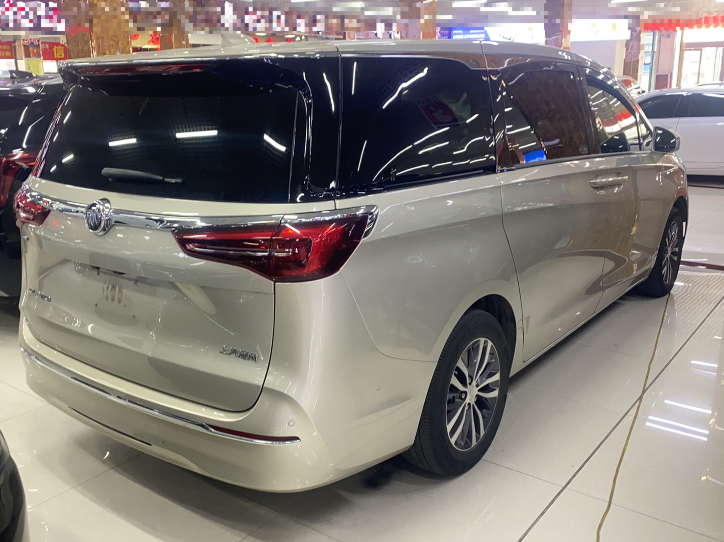 Used Buick GL8 2022 ES Landtrek 653T Luxury Edition