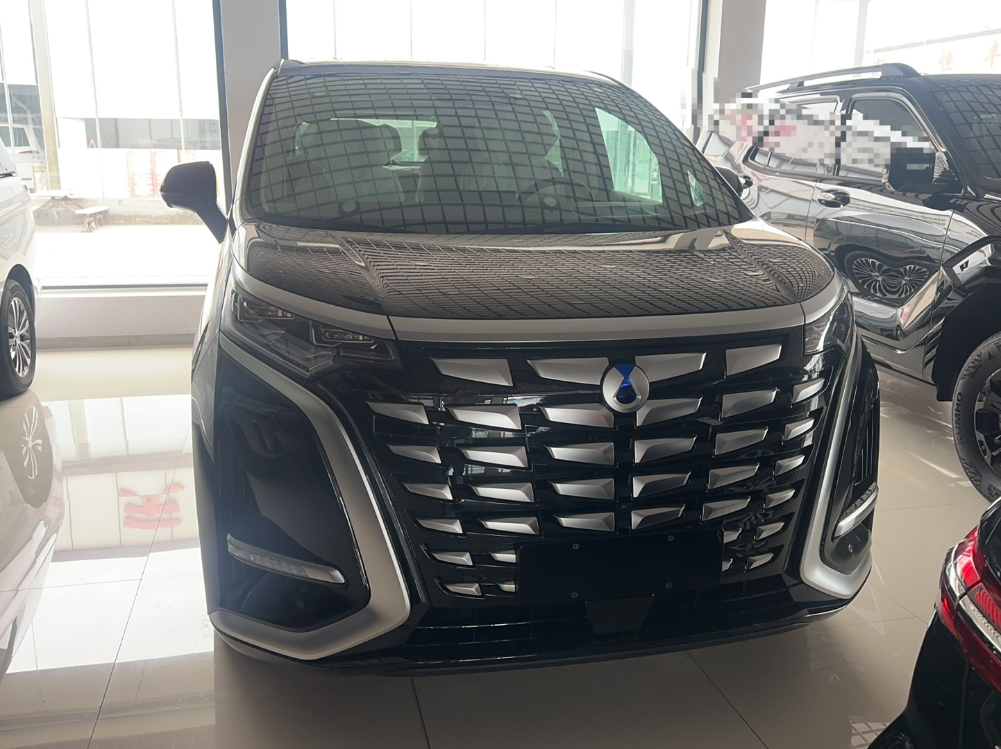 Used Denza D9 2024 DM-i 980 Four-Wheel Drive Prestige Model Exterior 1