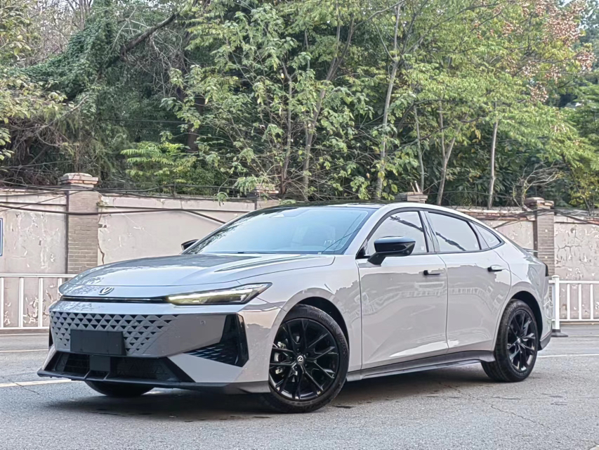 Used CHANGAN UNI-V 2024 1.5T Prestige Edition