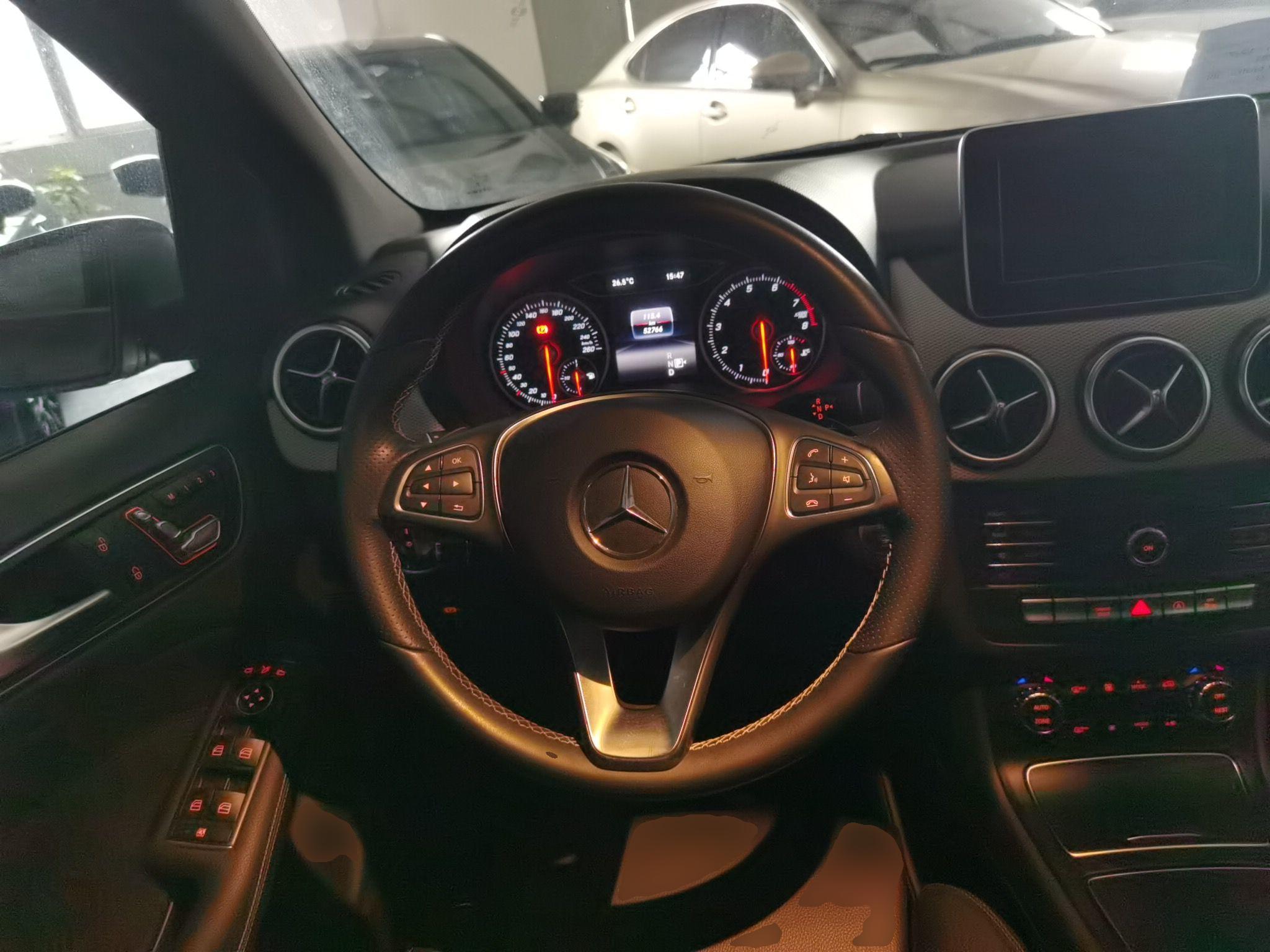 Used Mercedes-Benz B-Class 2015 B 200 Luxury Model Steering Wheel