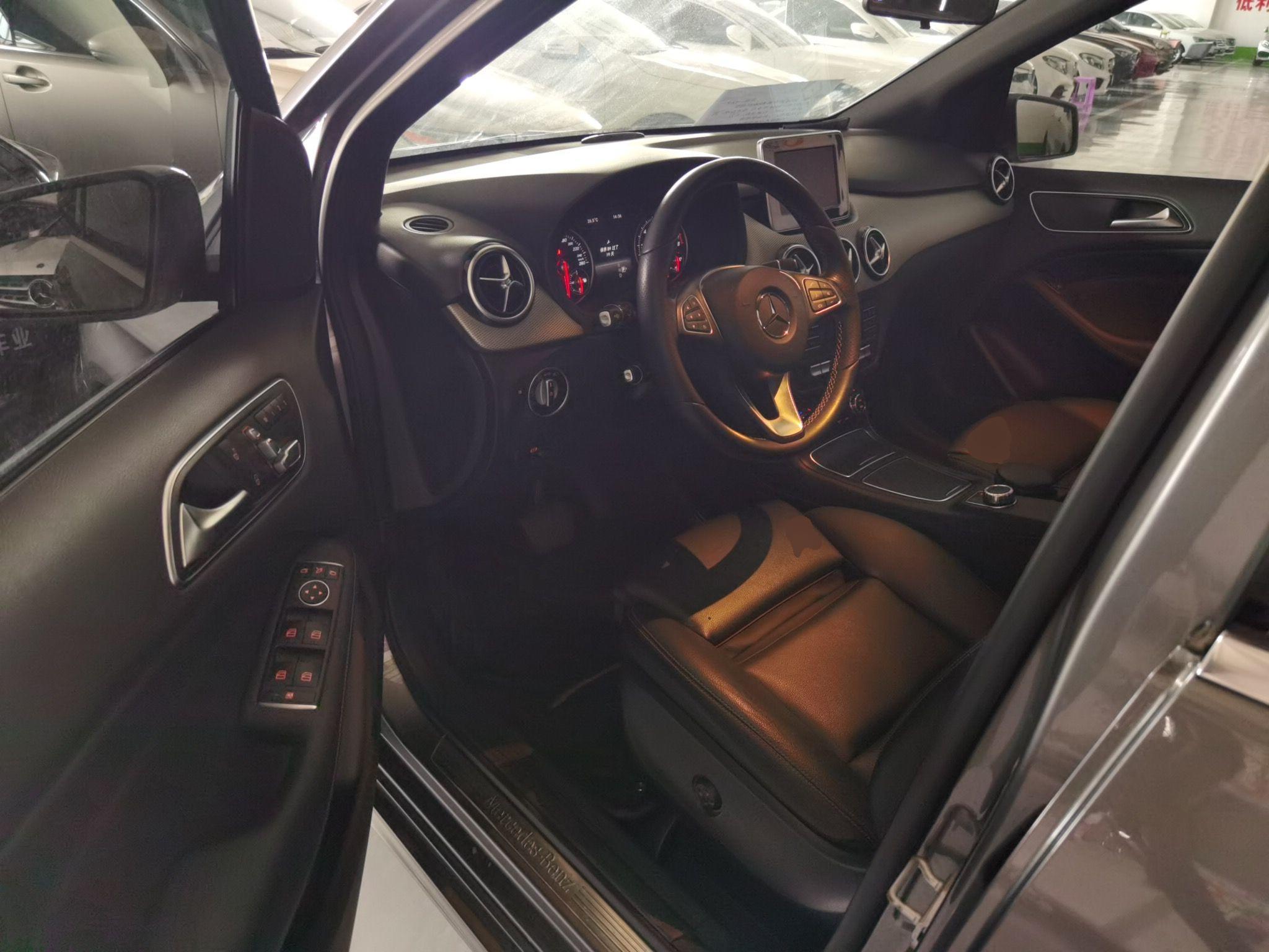 Used Mercedes-Benz B-Class 2015 B 200 Luxury Model Driver Seat