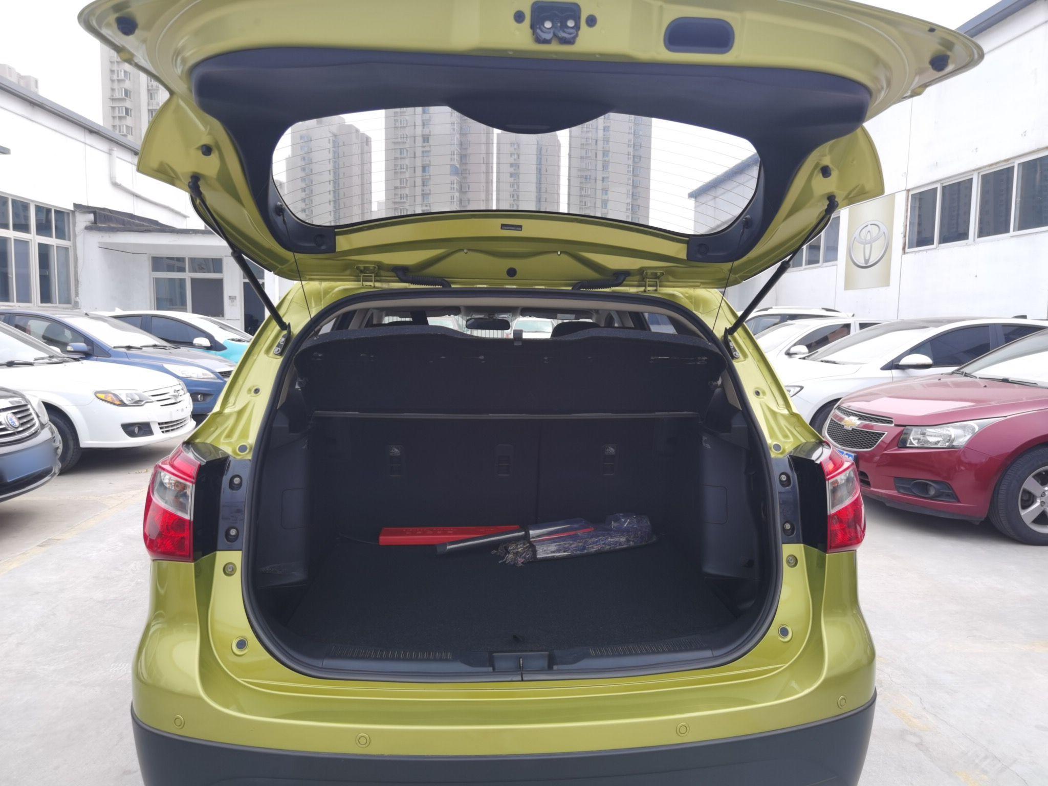 Used Suzuki S-Cross 2014 1.6L CVT Two-Wheel Drive Elite Version
