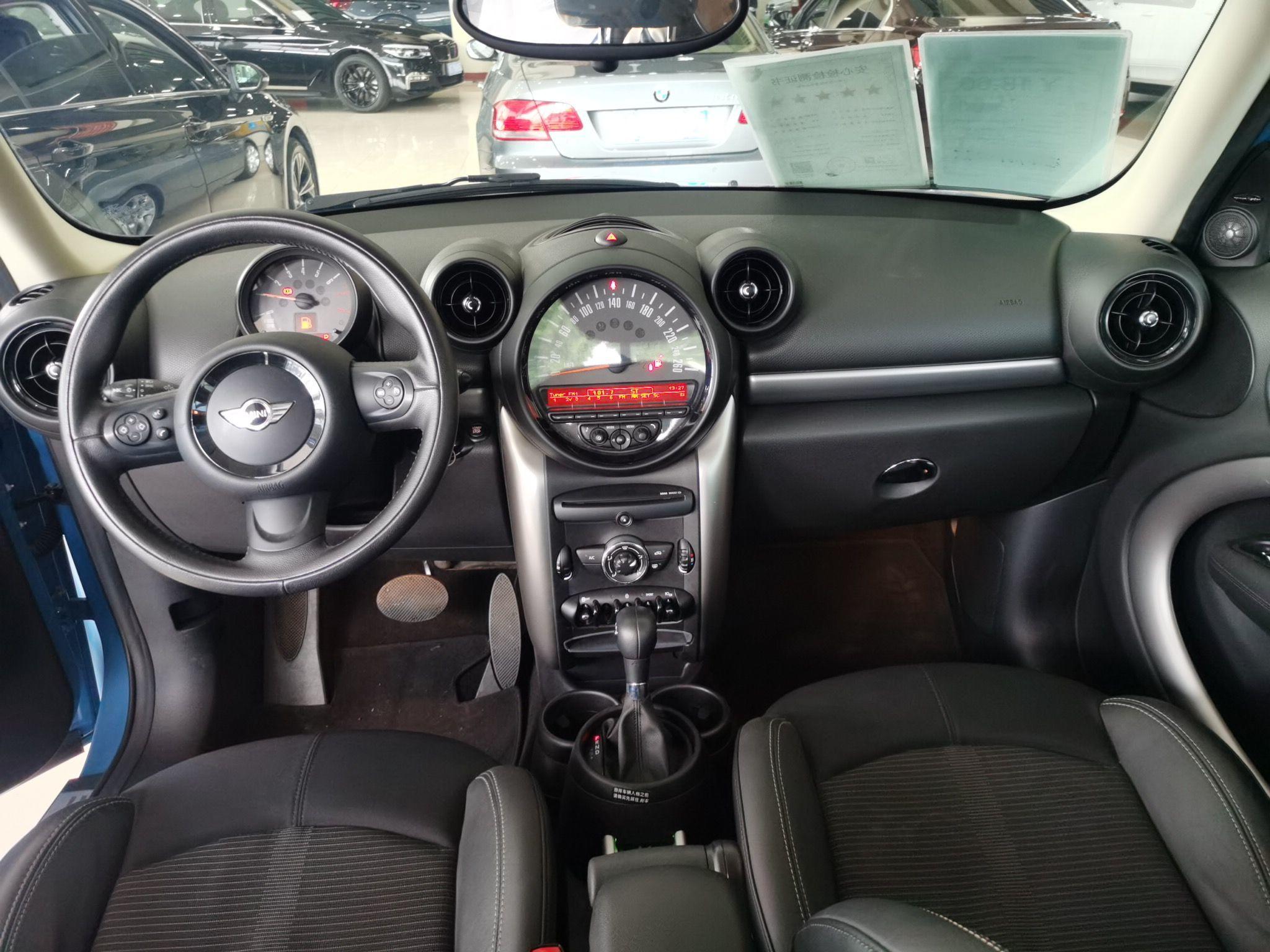 Used MINI Countryman 2016 1.6T COOPER ALL4 Fun Equipment Enthusiast Center Console