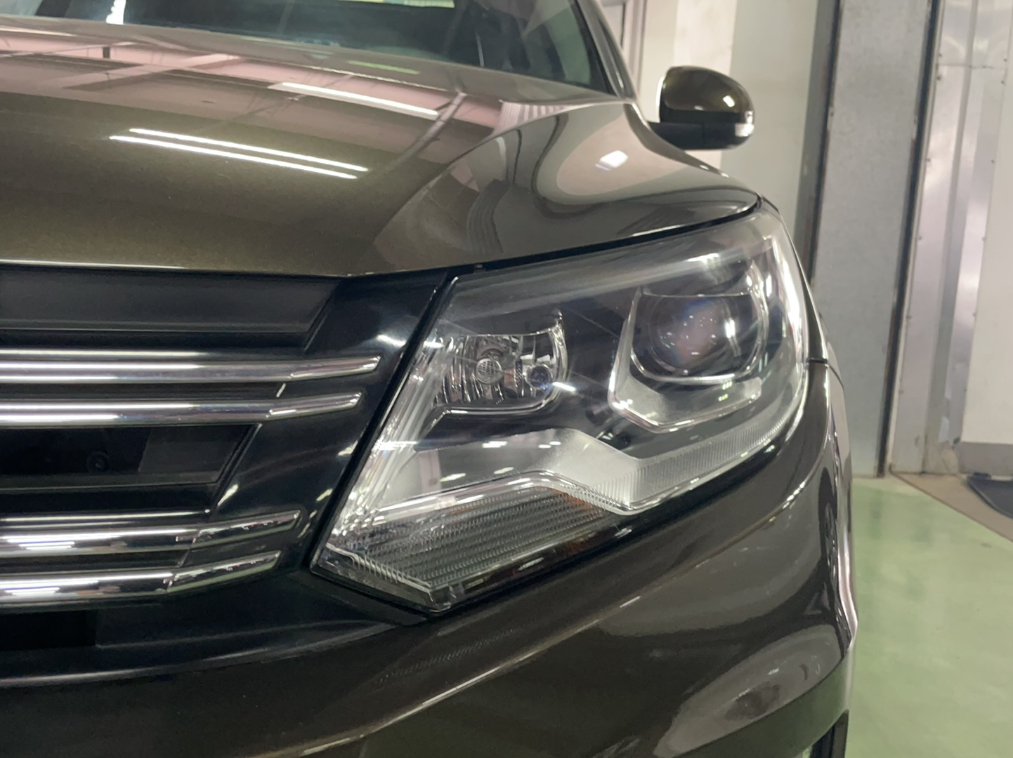 Used Volkswagen Tiguan 2013 2.0 TSI Automatic All-Wheel Drive Luxury Edition Left Front Headlight