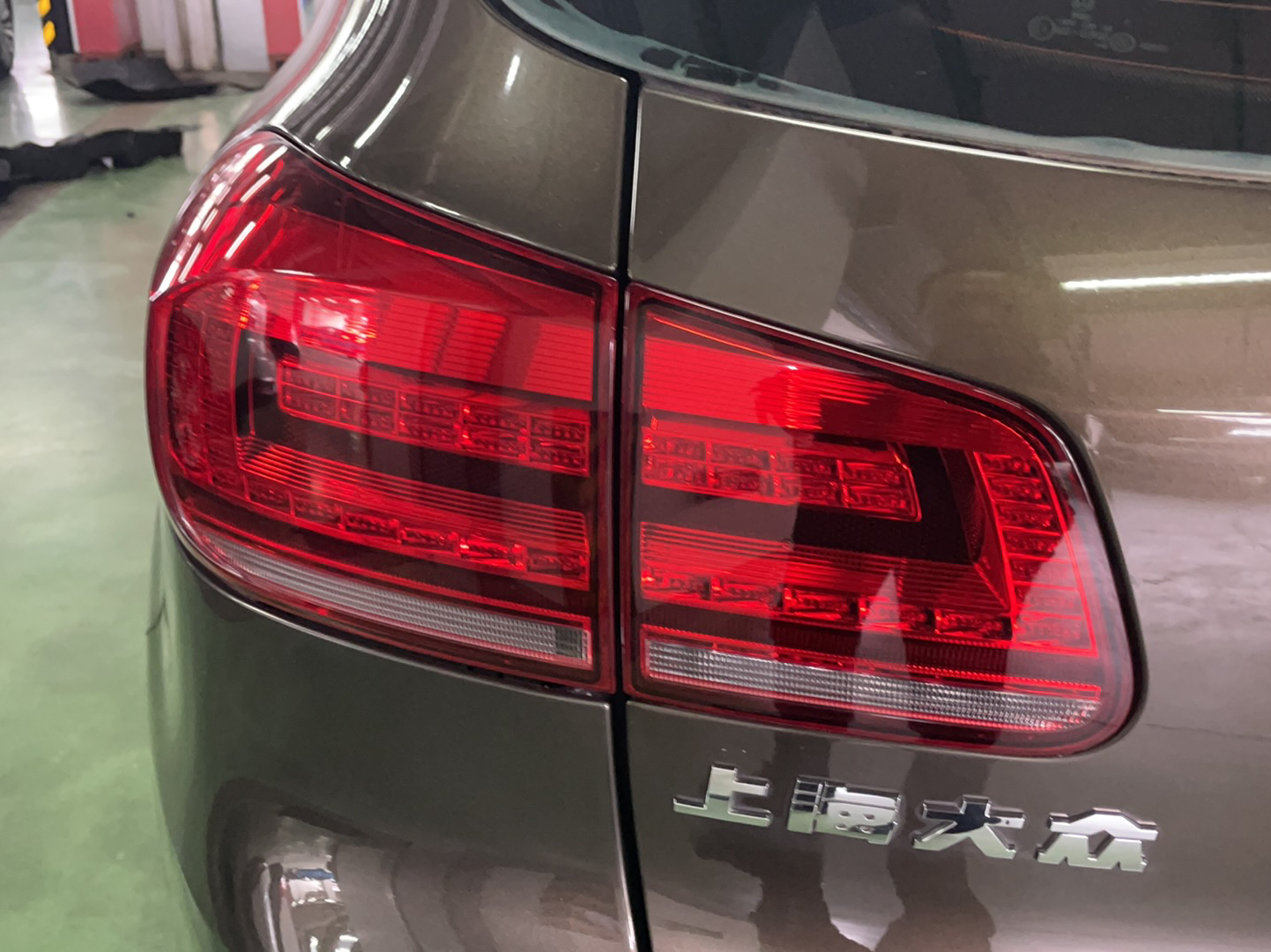 Used Volkswagen Tiguan 2013 2.0 TSI Automatic All-Wheel Drive Luxury Edition Left Rear Taillight