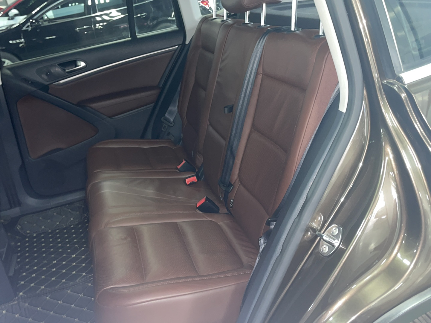 Used Volkswagen Tiguan 2013 2.0 TSI Automatic All-Wheel Drive Luxury Edition Left Rear Seat