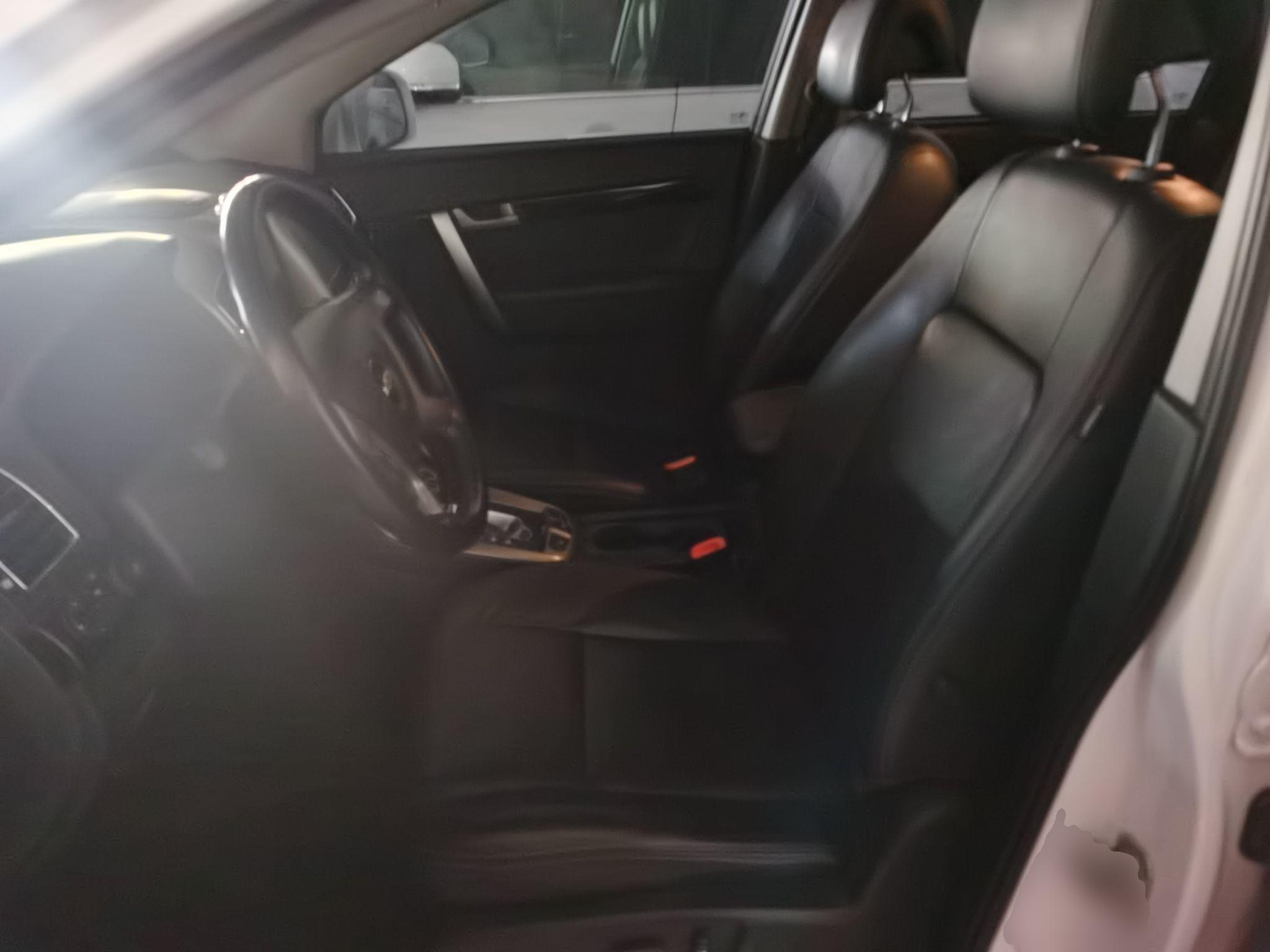 Used Chevrolet Captiva 2012 2.4L 4x4 Flagship Edition 7 Seats
