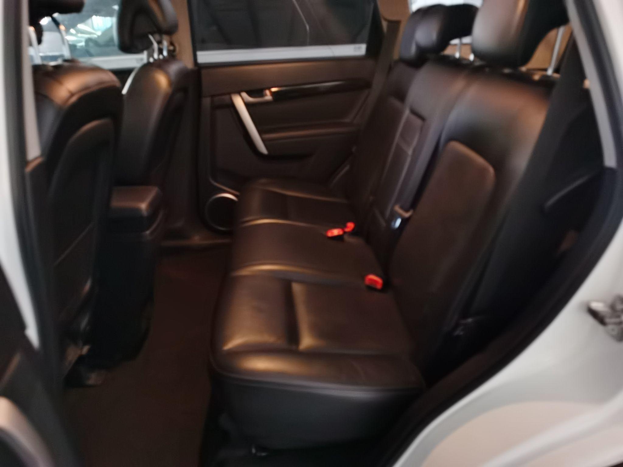 Used Chevrolet Captiva 2012 2.4L 4x4 Flagship Edition 7 Seats
