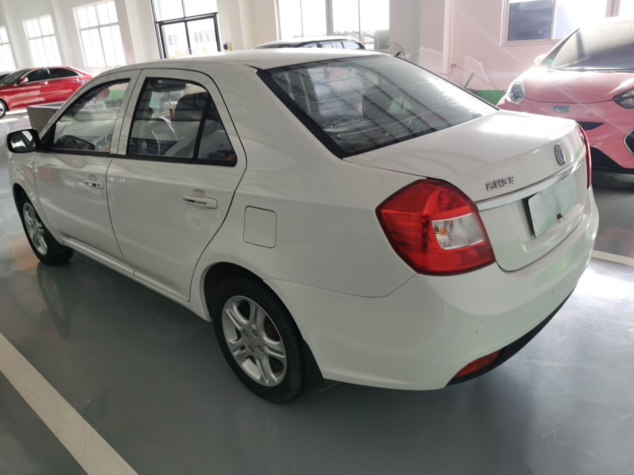 Used Geely Auto Diamond 2014 Sedan 1.5L Manual Luxury Model
