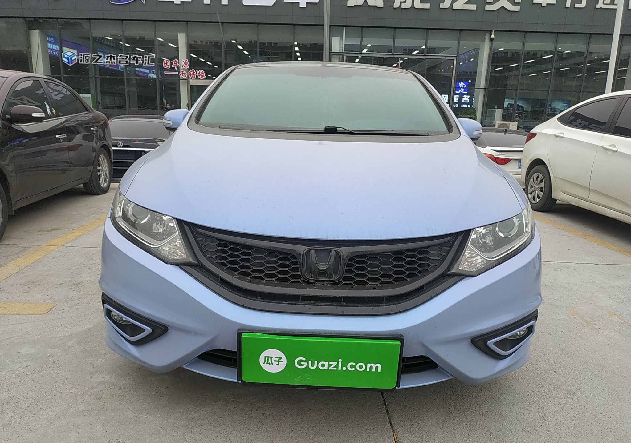 Used Honda Jade 2013 1.8L automatic Comfort version 5 seats
