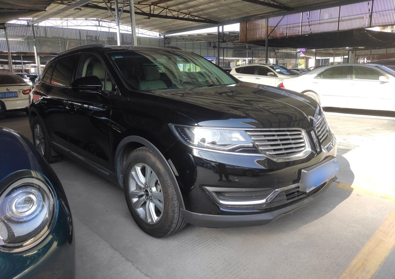 Used Lincoln MKX 2017 2.0T Two-Wheel Drive Deluxe Edition
