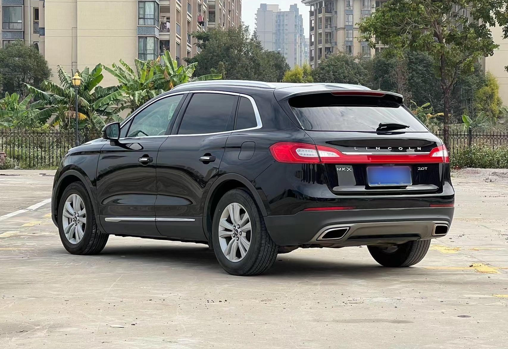 Used Lincoln MKX 2017 2.0T Two-Wheel Drive Deluxe Edition
