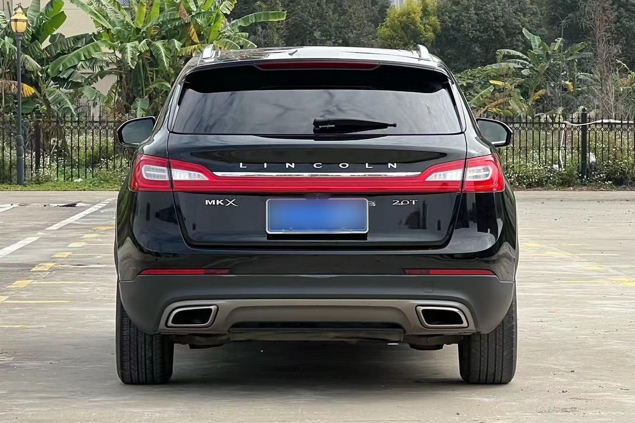 Used Lincoln MKX 2017 2.0T Two-Wheel Drive Deluxe Edition

