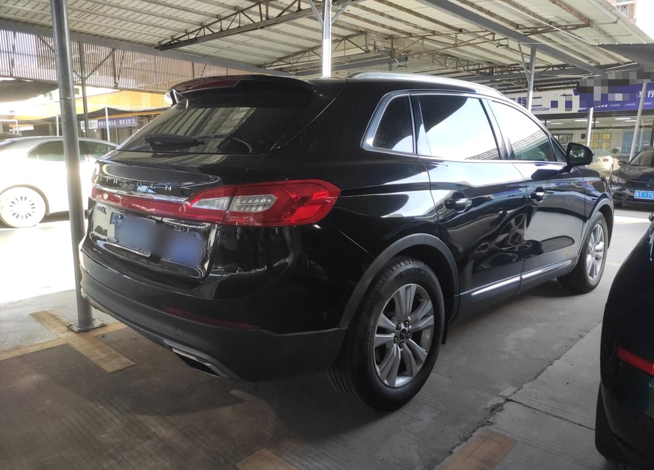 Used Lincoln MKX 2017 2.0T Two-Wheel Drive Deluxe Edition
