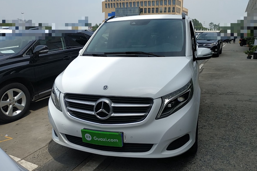 Used Mercedes-Benz V-Class 2017 V 260 Avantgarde Edition
