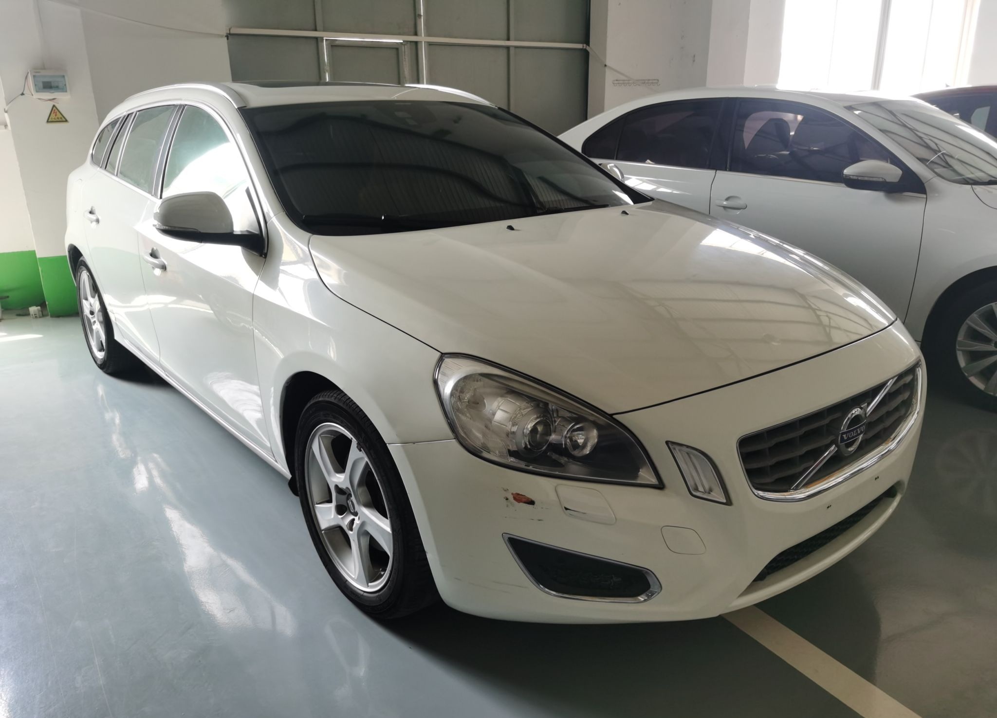 Used Volvo V60 2013 T5 Zhiya Edition