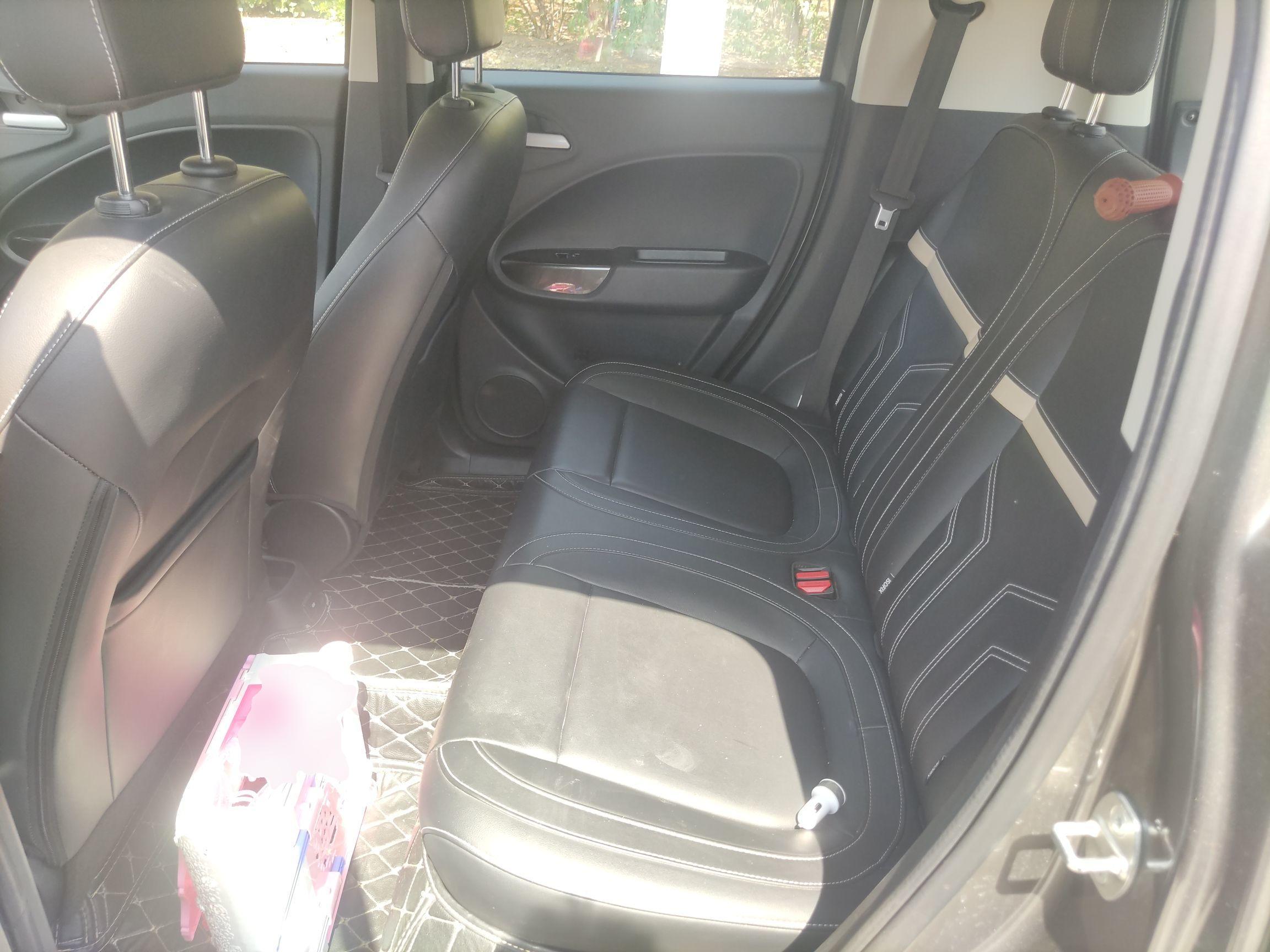 Used ORA White Cat 2022 Xiaoyue Mao Edition 360 km Luxury Model Lithium NMC
