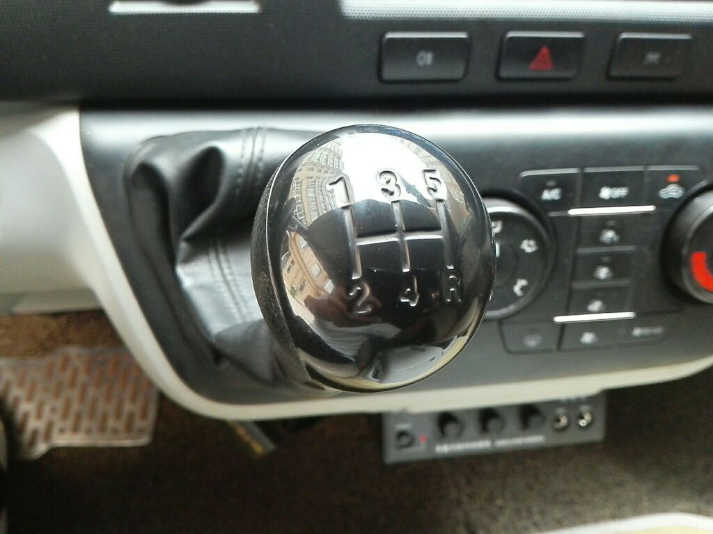 Used Jinbei Hiace 2013 2.5T Da Hai Shi W National Games Commemorative Luxury Edition
