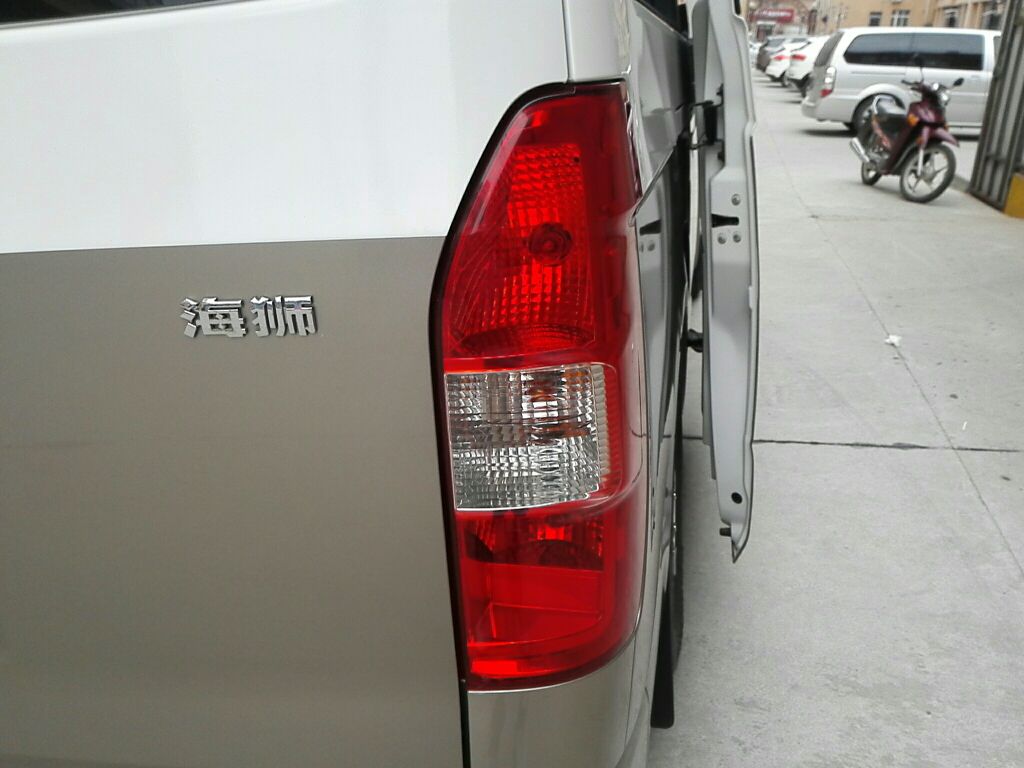 Used Jinbei Hiace 2013 2.5T Da Hai Shi W National Games Commemorative Luxury Edition
