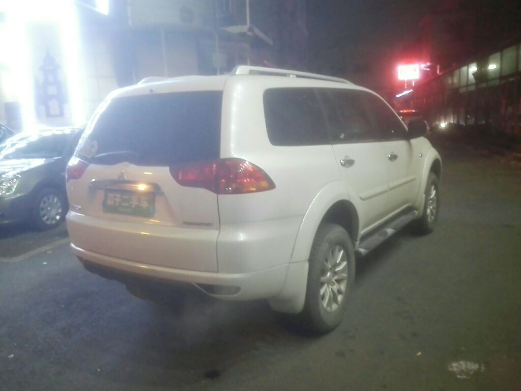 Used Mitsubishi Pajero Sport 2013 3.0L Automatic 4x4 Flagship Edition
