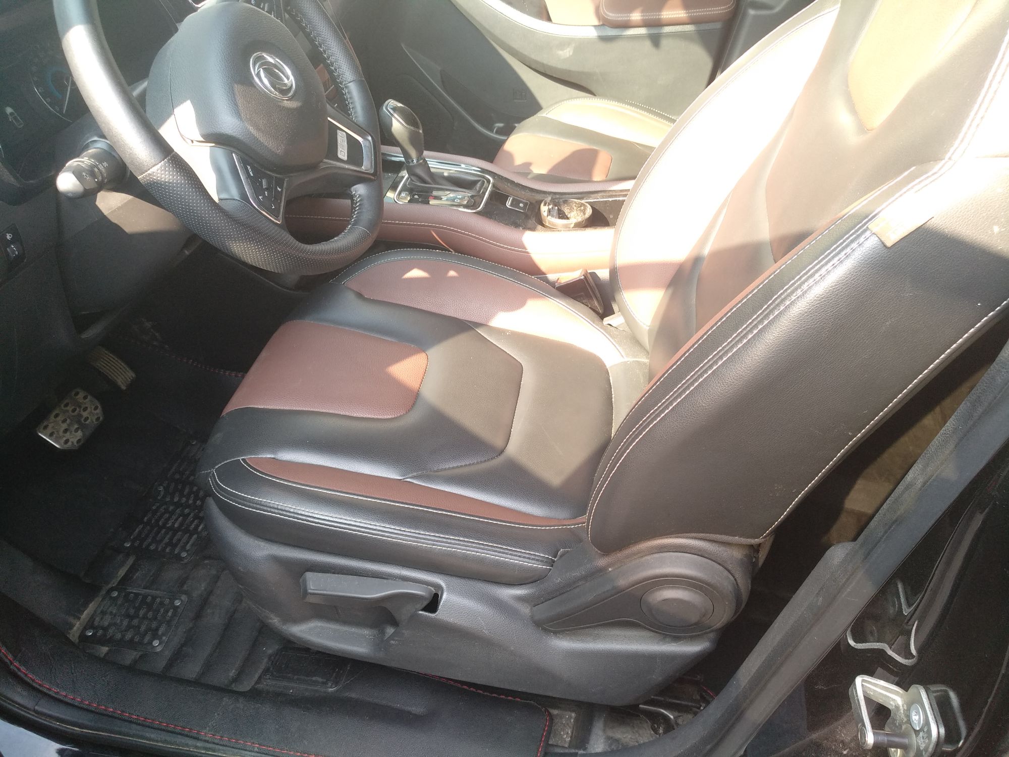 Used Dongfeng Fengon 580 2017 1.5T CVT Luxury Model Left Front Seat