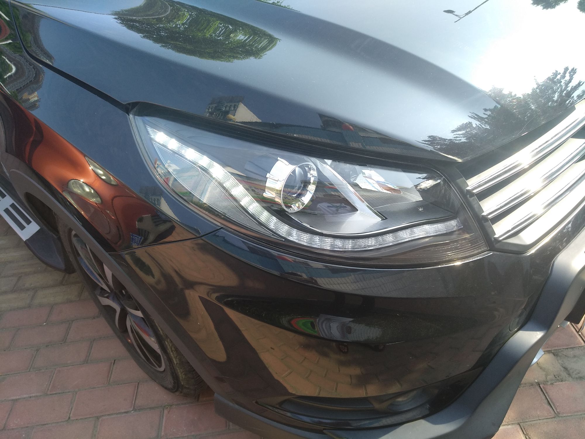 Used Dongfeng Fengon 580 2017 1.5T CVT Luxury Model Right Front Headlight