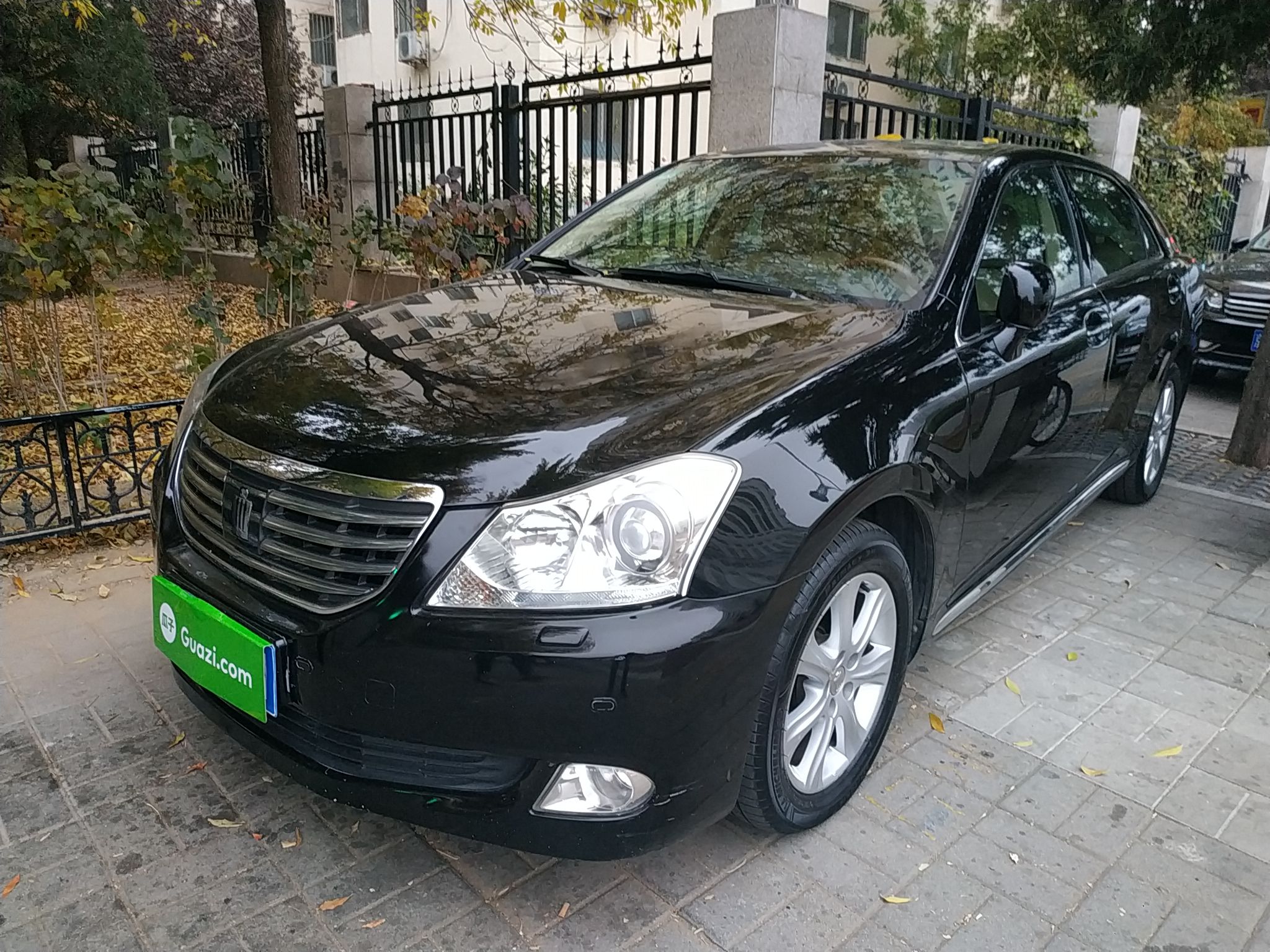 Used Toyota Crown 2010 3.0L Royal Saloon VIP