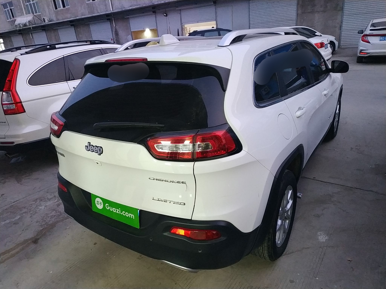 Used Jeep Cherokee 2017 2.4L Leading Edition
